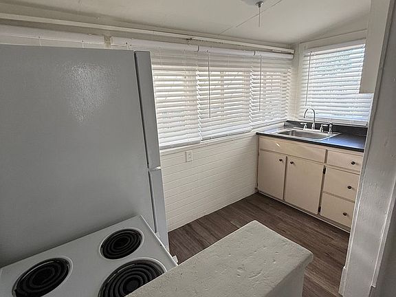 3rd image of 711 S Missouri Ave APT 5