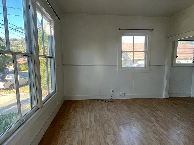 510 E Victoria St #A — Photo 5