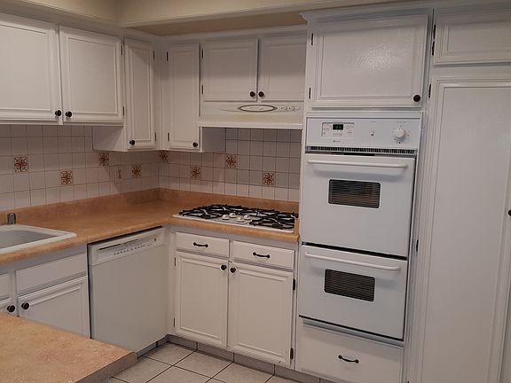 3rd image of 3336 Clandara Ave
