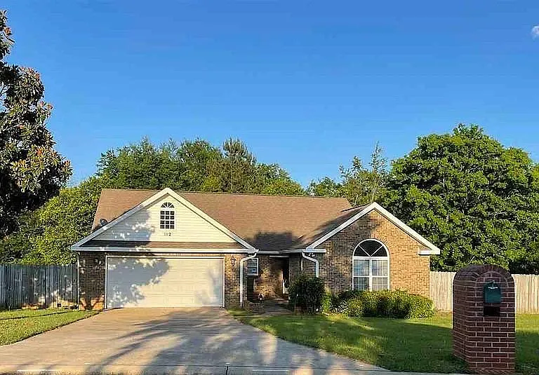112 Mallards Landing Dr — Photo 1