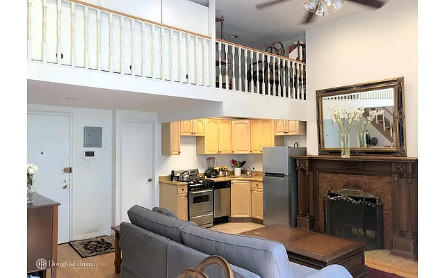 Rented by Douglas Elliman | media 22