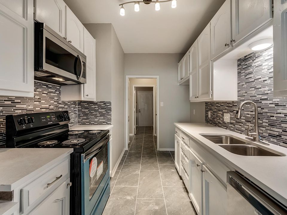 Updated large kitchen