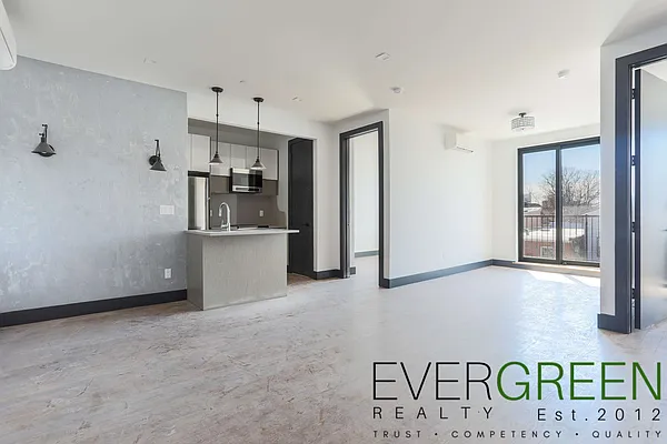 Rented by Evergreen Apartments BK | media 18