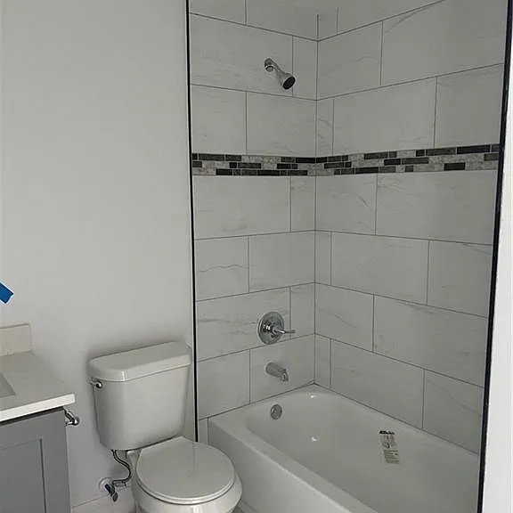 6064 Laurelwood Dr — Photo 10