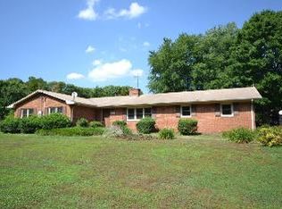 3332 Staleys Farm Rd, Asheboro, NC 27205