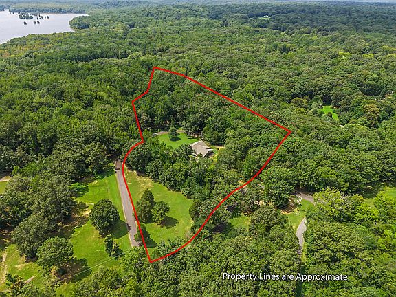 5th image of 96 Cedar Glen Rd