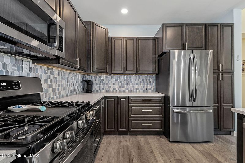 3rd image of 1844 Thompsons Lake Rd