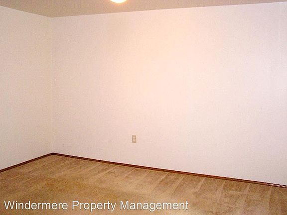 5th image of 3415 Northwest Ave APT 207