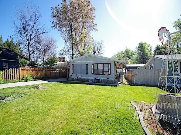 1386 W 3rd St, Weiser, ID 83672