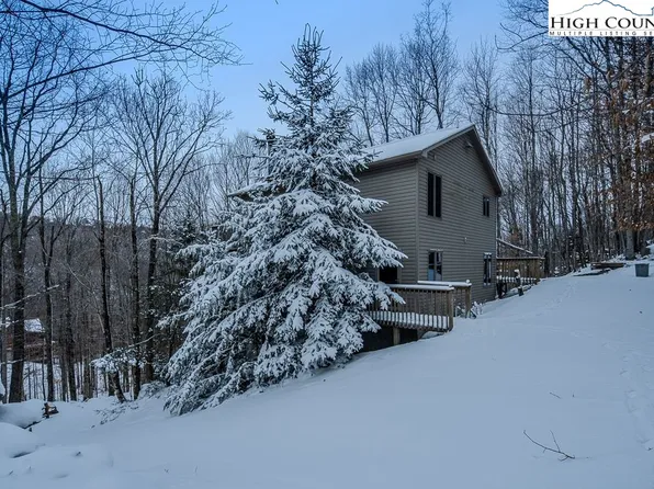 104 W Blueberry Lane, Beech Mountain, NC 28604