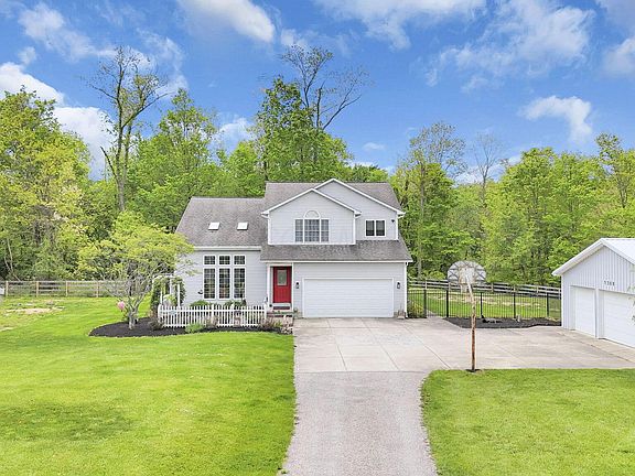 2nd image of 1368 Coonpath Rd NW