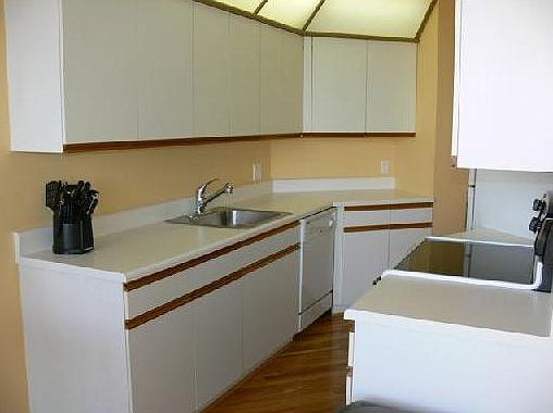 5th image of 3610 Yacht Club Dr APT 1010