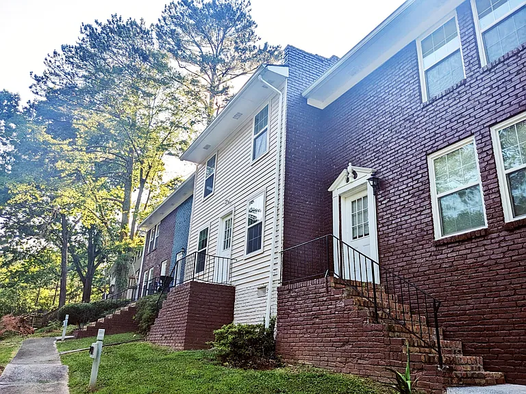 2429 Peachwood Cir NE #1 — Photo 18