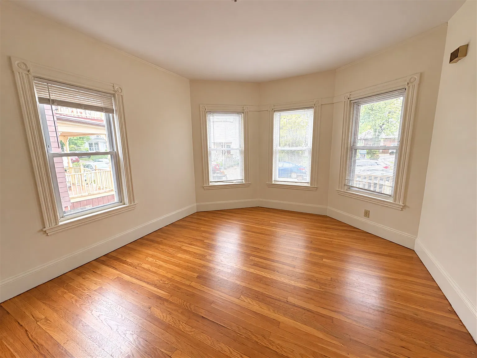 26 Claremon St — Photo 2