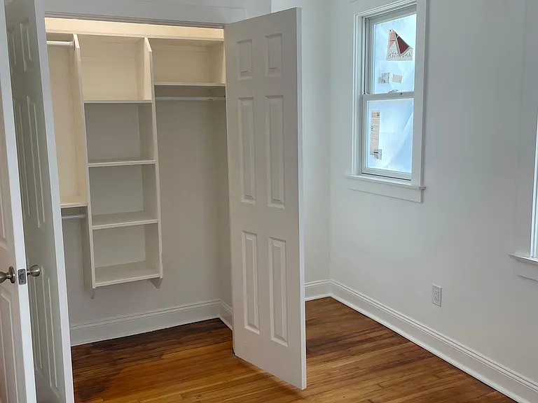 109 Marble Ave — Photo 1