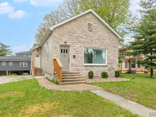 523 Hillsboro Ave, Edwardsville, IL 62025