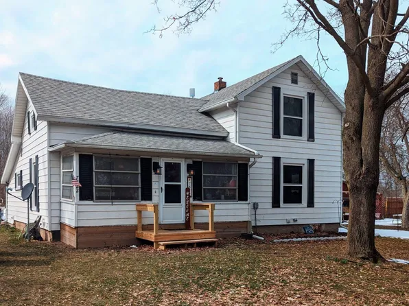 7822 Brookfield Rd, Charlotte, MI 48813