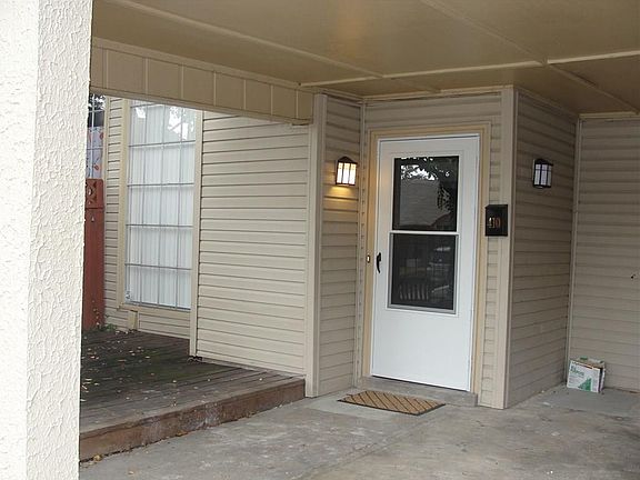 2nd image of 410 San Maria Dr