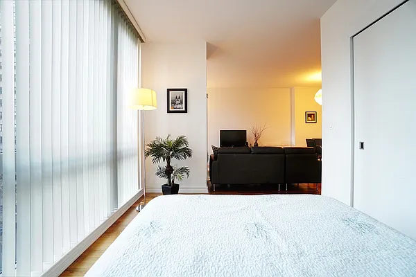 Sold by Renetta Real Estate | media 17