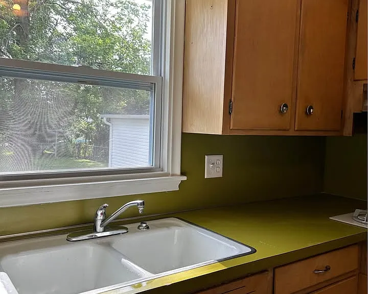 823 N 25th St — Photo 15