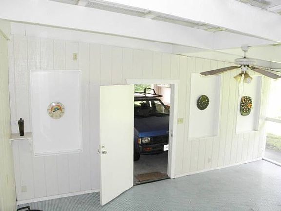 screened room 2