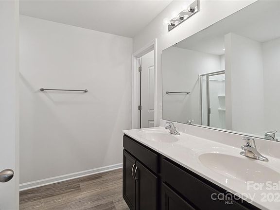 3rd image of 13507 Circle Dr #4