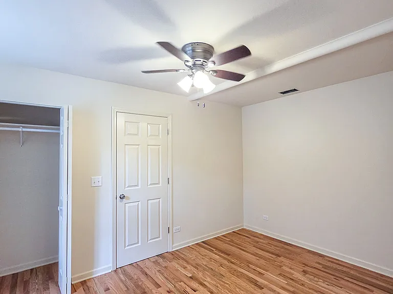 1101 W Roscoe St #7 — Photo 4
