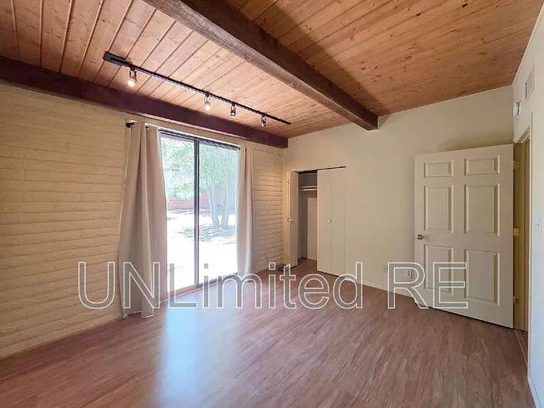 355 Canyon Diablo Rd — Photo 12