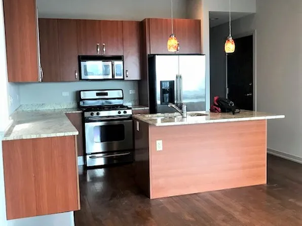 908 N Ashland Ave #3F, Chicago, IL 60622