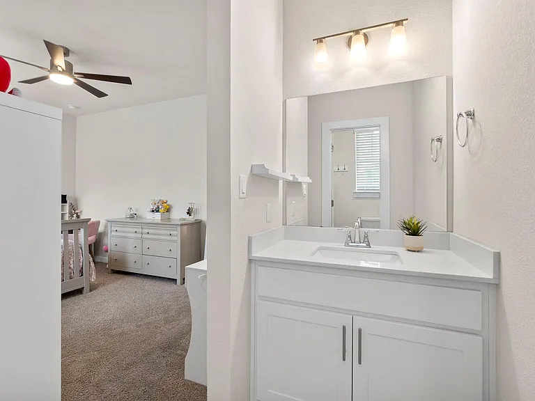 460 Constitution Way — Photo 34