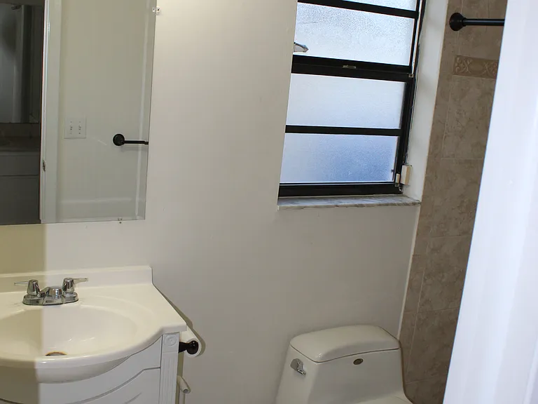 5556 Pentail Cir — Photo 14