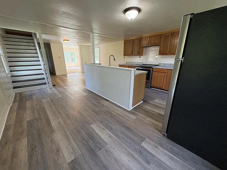 1058 Campbell Run Rd — Photo 6