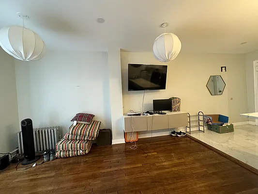 Rented by Highline Residential | media 9