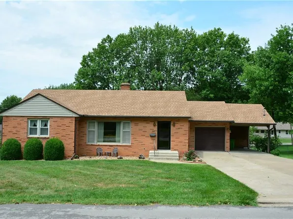 200 S Stella St, Harrisonville, MO 64701