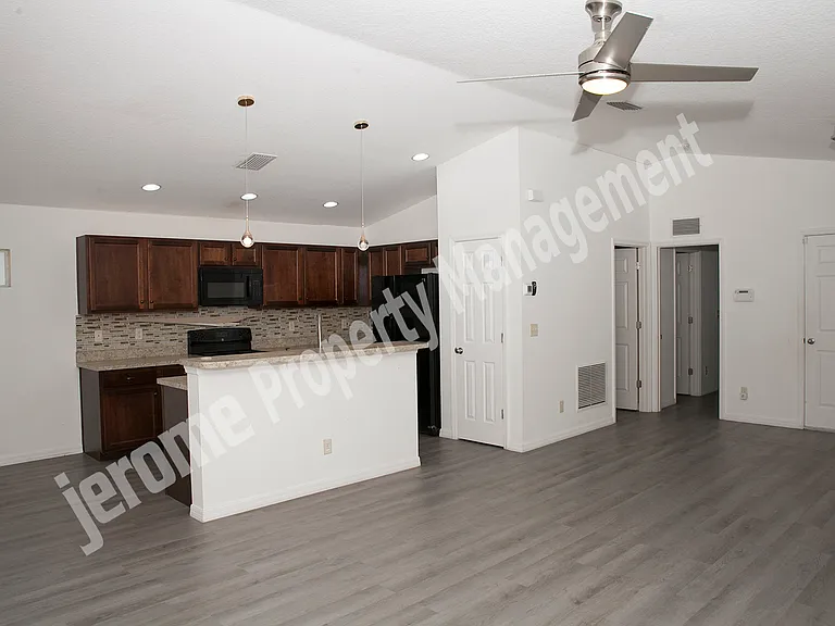 4032 11th St E — Photo 18