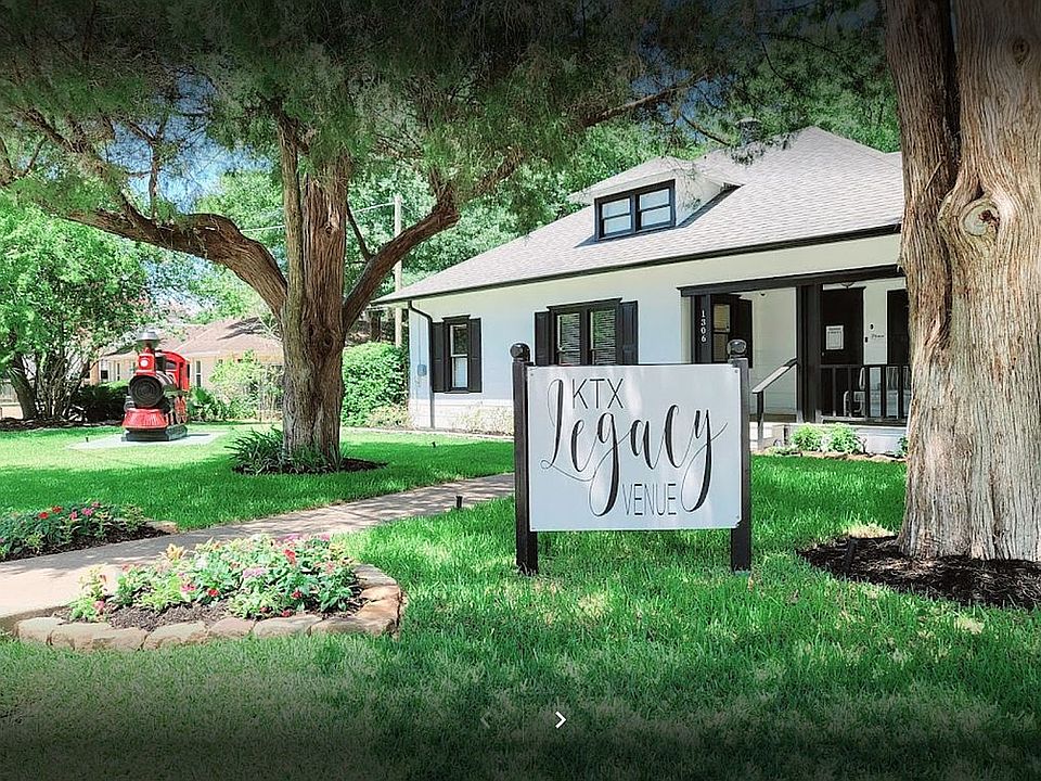 1st image of 1306 Avenue A