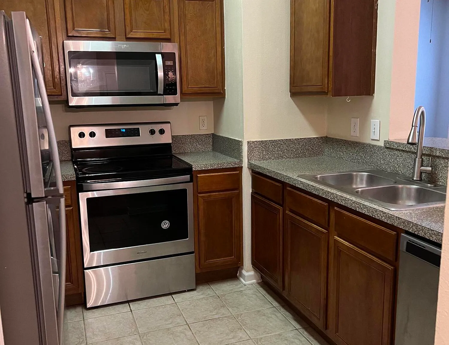 2 bed, 2.0 bath, 1099 sqft, $1,650 — Photo 4