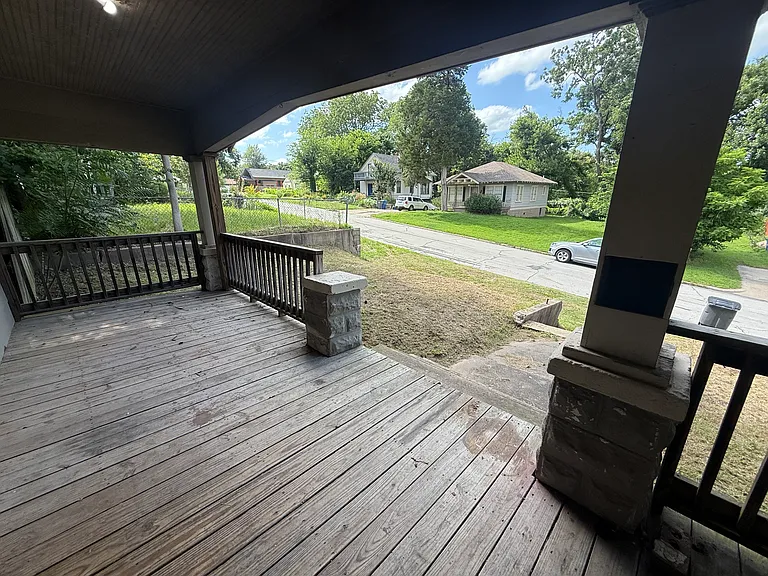 1506 W Bowen Pl — Photo 12