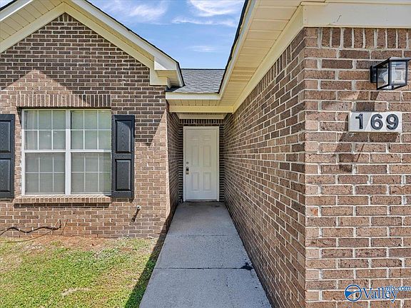 5th image of 169 Stone Hill Dr