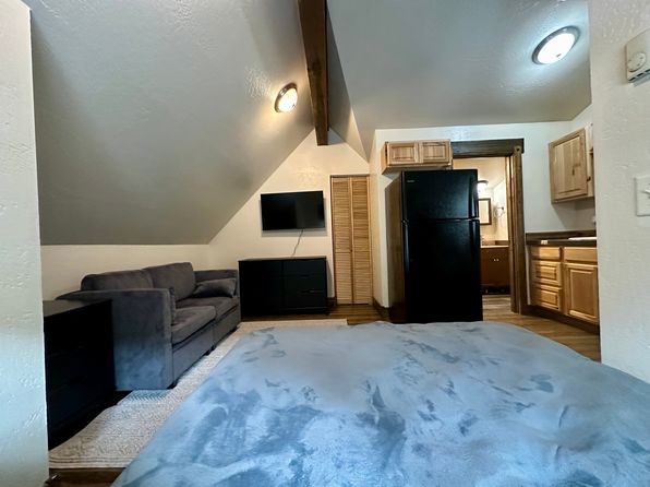 131 Speedway Ave #2B