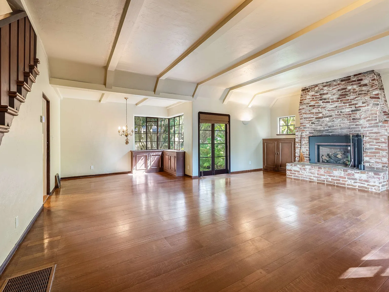 4 bed, 2711 sqft, $7,250 — Photo 4
