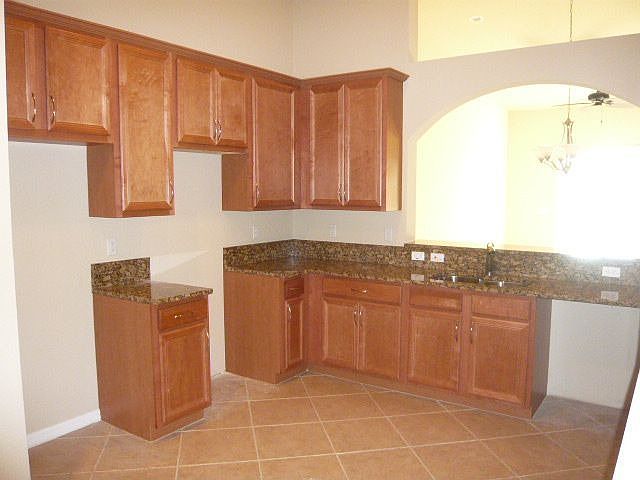1st image of 6435 Oxford Cir Unit 102