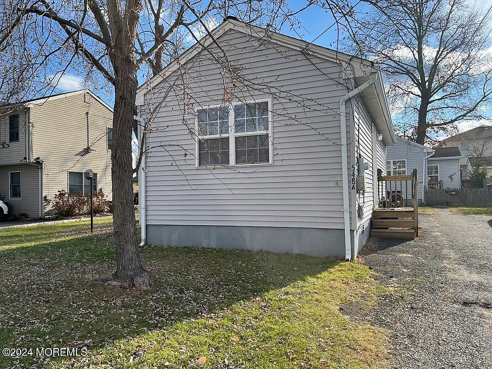 548 Clark Ave #A