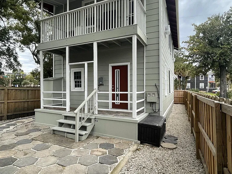 419 N Washington St — Photo 5