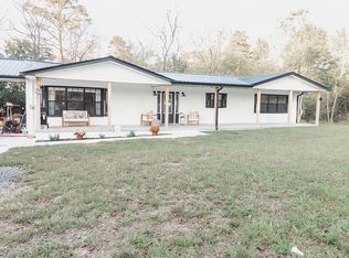 252 Cloud Rd, Trenton, GA 30752