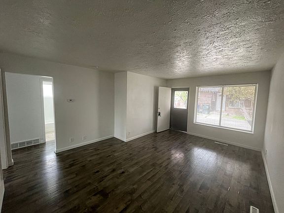 3rd image of 1154-1156 W Brooklyn Ave #1154