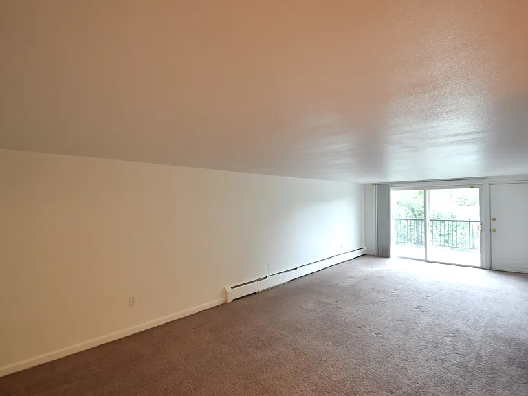 4440 Laguna Pl - Meadows Apartments — Photo 52