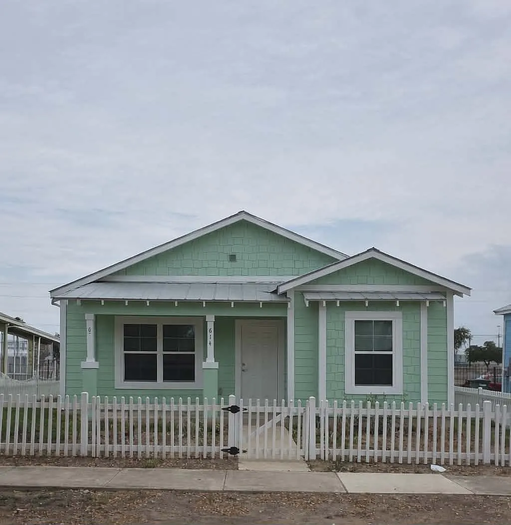 3 bed, 1082 sqft, $1,375 — Photo 1