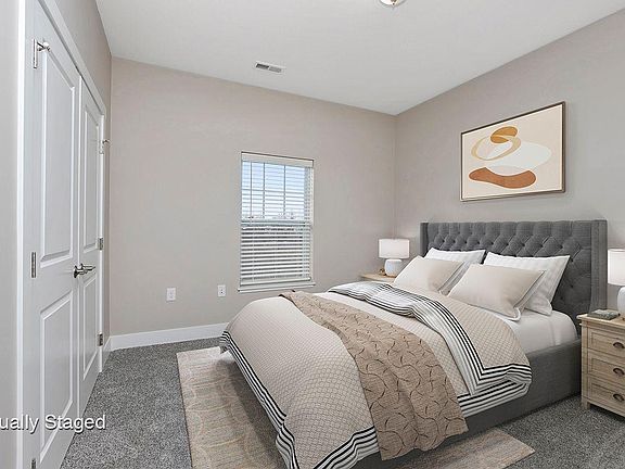 4th image of 3847 Sangra Ave SW