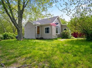 147 Middle Rd, Falmouth, ME 04105